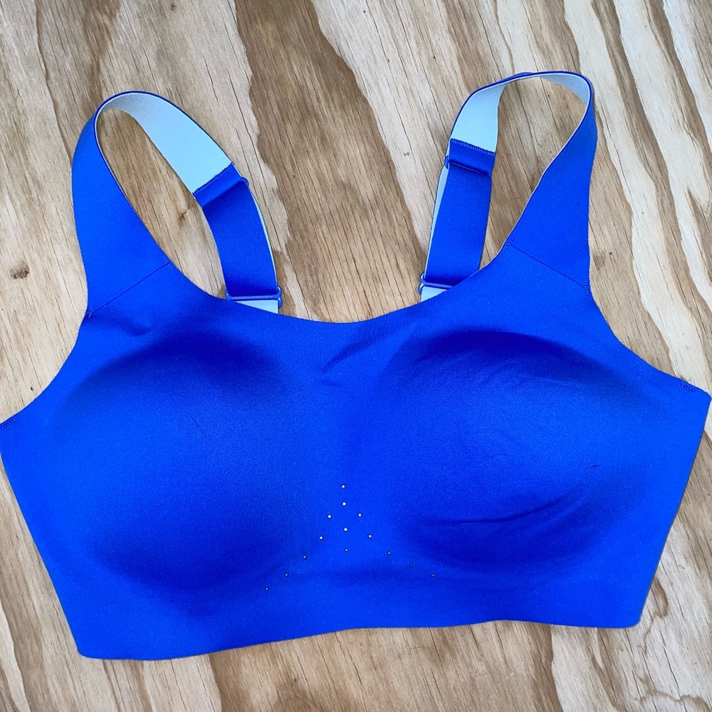 Brooks Sports Bra. Adjustable band and straps. Royal blue.